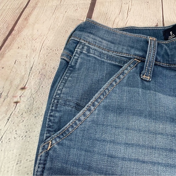 Hollister Shorts High Rise Mom Size 5 Waist 27 Blue Denim Cuffed Cut Off - Picture 5 of 9